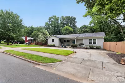 1016 Dresden Drive W, Charlotte, NC 28205 - Photo 31