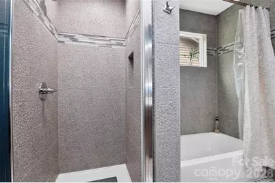 1016 Dresden Drive W, Charlotte, NC 28205 - Photo 21