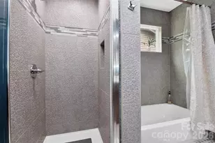 1016 Dresden Dr W, Charlotte, NC 28205 - Photo 21