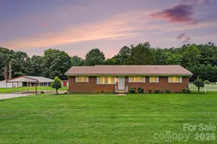 225 Oliphant Rd, Mooresville, NC 28115 - Photo 1