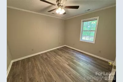 313 E Washington Avenue #B, Bessemer City, NC 28016 - Photo 7