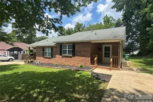 313 E Washington Ave, Bessemer City, NC 28016 - Photo 1