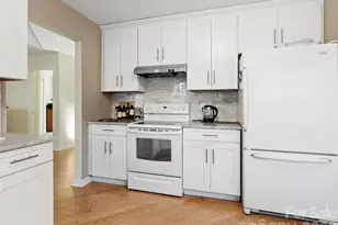 305 Ewarts Hill Rd, Hendersonville, NC 28739 - Photo 7