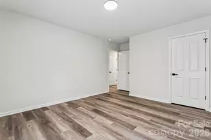7305 Larwill Ln, Charlotte, NC 28216 - Photo 35