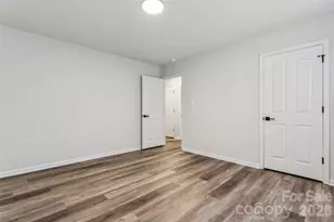 7305 Larwill Ln, Charlotte, NC 28216 - Photo 37