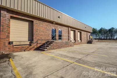 2452 Davie Avenue, Statesville, NC 28625 - Photo 3