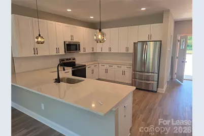 329 S Broad Street, Mooresville, NC 28115 - Photo 3