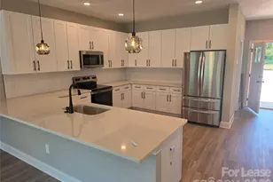 329 S Broad St, Mooresville, NC 28115 - Photo 3