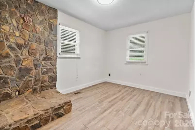 232 New Hope Way, Marion, NC 28752 - Photo 17
