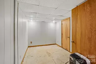 673 Chestnut Ln, Mars Hill, NC 28754 - Photo 37