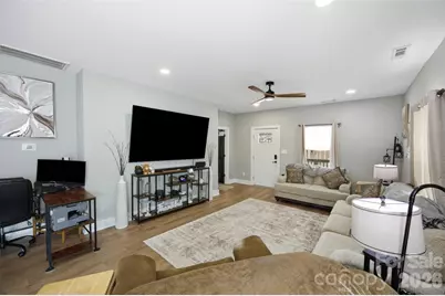 112 Pine Street, Shelby, NC 28152 - Photo 9
