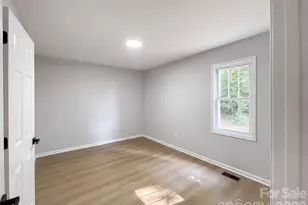 915 Kenham Pl, Lenoir, NC 28645 - Photo 11
