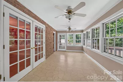 530 25th Avenue NW, Hickory, NC 28601 - Photo 13