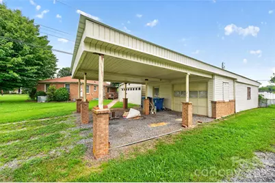 165 34th Street NW, Hickory, NC 28601 - Photo 5