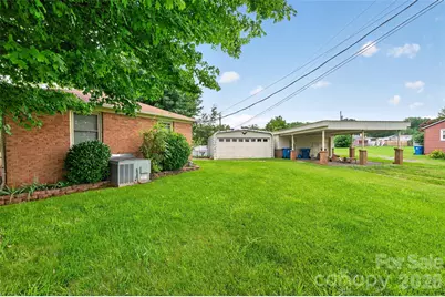 165 34th Street NW, Hickory, NC 28601 - Photo 3