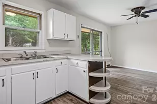 634 Kentbrook Dr, Charlotte, NC 28213 - Photo 21