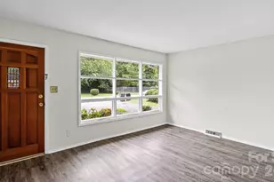 634 Kentbrook Dr, Charlotte, NC 28213 - Photo 5