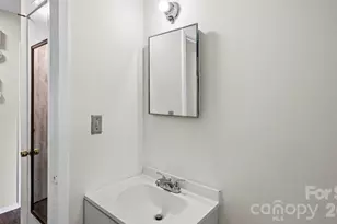 634 Kentbrook Dr, Charlotte, NC 28213 - Photo 17