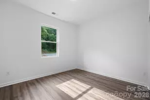 209 Knott St, Shelby, NC 28150 - Photo 15
