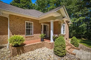 5572 Hayes Waters Rd, Morganton, NC 28655 - Photo 3