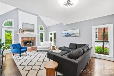 10427 Hadleigh Place, Charlotte, NC 28210 - Photo 5