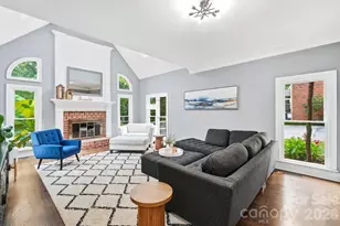 10427 Hadleigh Pl, Charlotte, NC 28210 - Photo 5