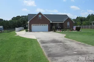 1882 Shuford Rd, Lincolnton, NC 28092 - Photo 3