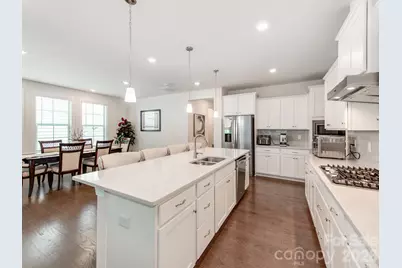 8022 Cornhill Avenue, Charlotte, NC 28277 - Photo 9