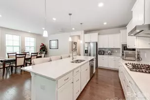 8022 Cornhill Ave, Charlotte, NC 28277 - Photo 9