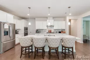 8022 Cornhill Ave, Charlotte, NC 28277 - Photo 5