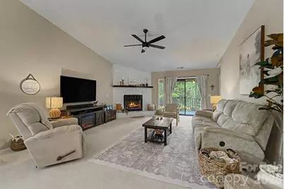 16A Willow View Drive, Franklin, NC 28734 - Photo 3