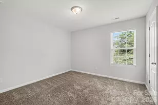 3915 Rosfield Dr, Charlotte, NC 28214 - Photo 7