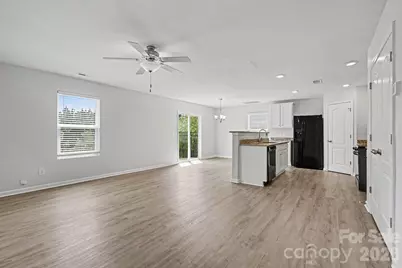 3915 Rosfield Drive, Charlotte, NC 28214 - Photo 3