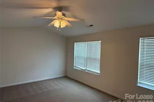 4820 Lynn Lee Cir, Charlotte, NC 28269 - Photo 7