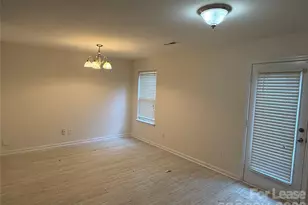 4820 Lynn Lee Cir, Charlotte, NC 28269 - Photo 5