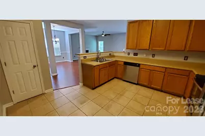 1619 Doverhill Place Place, Charlotte, NC 28262 - Photo 5