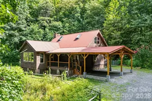 125 Hyacinth Dr, Clyde, NC 28721 - Photo 1