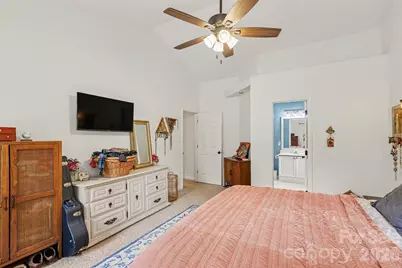 4228 Huntmeadow Drive, Charlotte, NC 28269 - Photo 19