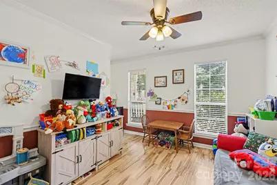 4228 Huntmeadow Drive, Charlotte, NC 28269 - Photo 13