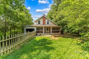 40 Sycamore Cir, Hendersonville, NC 28791 - Photo 1
