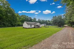 5440 Winden Rd, Rock Hill, SC 29732 - Photo 3