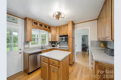 525 Carson Drive, Hendersonville, NC 28791 - Photo 11