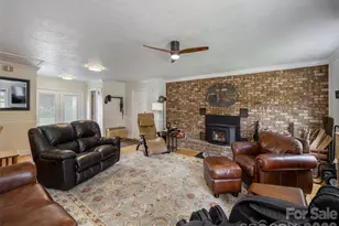 525 Carson Dr, Hendersonville, NC 28791 - Photo 25