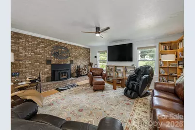 525 Carson Drive, Hendersonville, NC 28791 - Photo 23