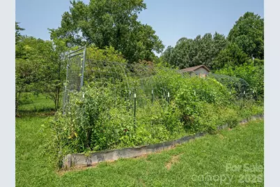 525 Carson Drive, Hendersonville, NC 28791 - Photo 33