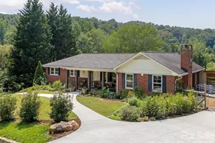 525 Carson Dr, Hendersonville, NC 28791 - Photo 1