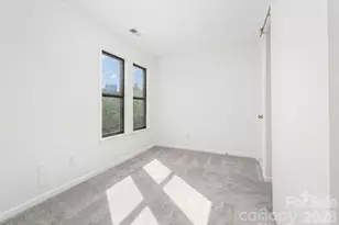 216 S Clarkson St, Charlotte, NC 28202 - Photo 9