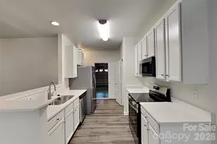 6523 Avonlea Ct, Charlotte, NC 28269 - Photo 3