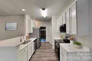 6523 Avonlea Ct, Charlotte, NC 28269 - Photo 5