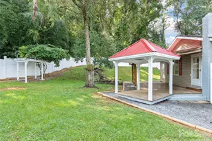 151 Meadow St, Waynesville, NC 28786 - Photo 29